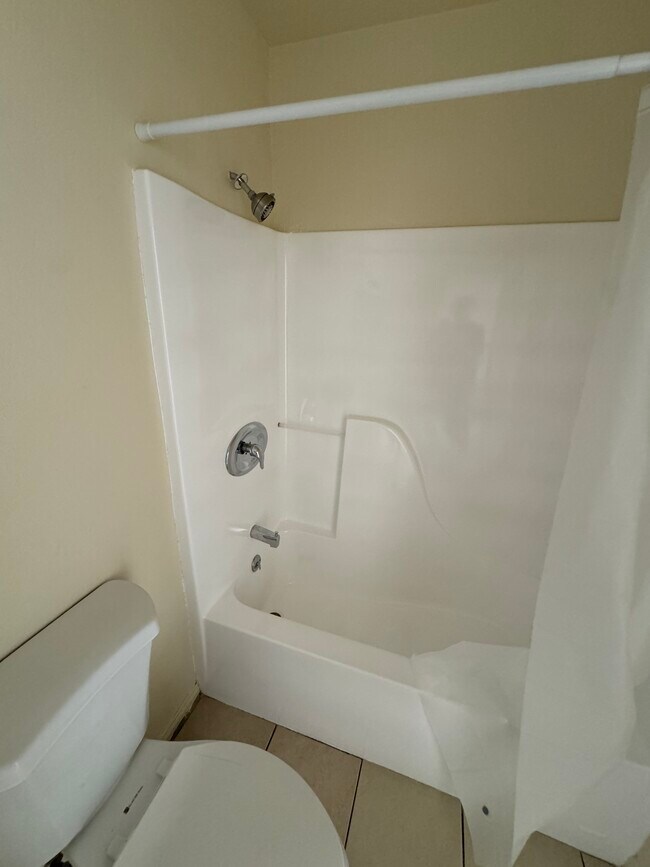 Building Photo - 13750 Vanowen St