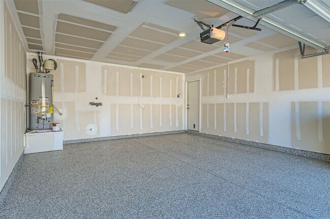 Building Photo - Awesome Amenities!
