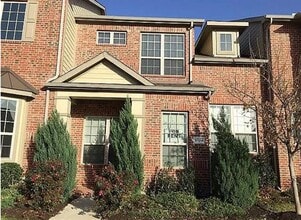 Building Photo - 8708 Iron Horse Dr