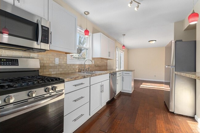 Building Photo - 714 S 27th St