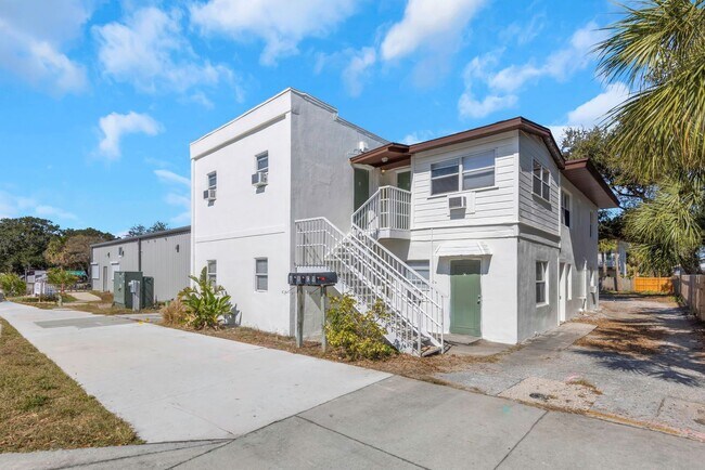 Building Photo - 416 Skinner Blvd