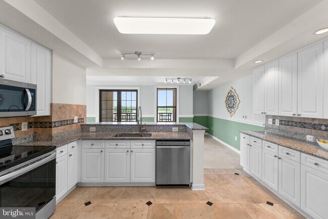 Building Photo - 485 Harbor Side St