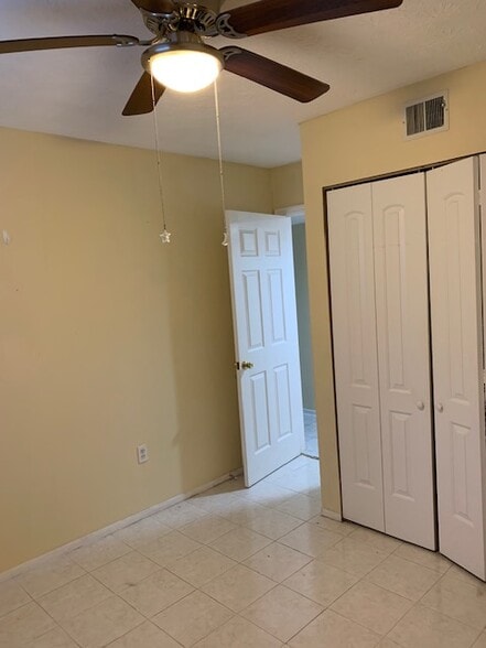 Building Photo - 1950 Paine Ave