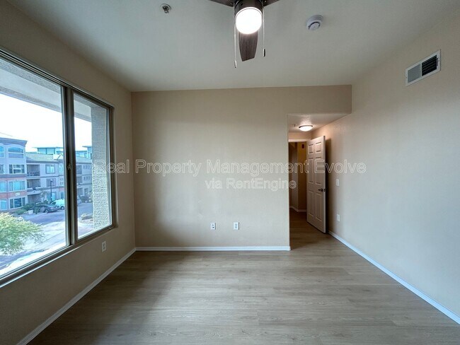 Building Photo - 425 W Rio Salado Pkwy