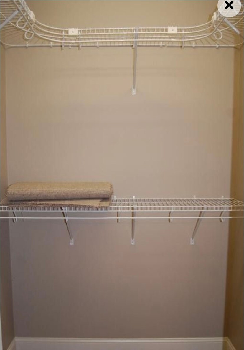 Building Photo - 8 Lagaree Ct