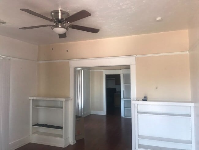 Building Photo - Phoenix 2 Bedroom