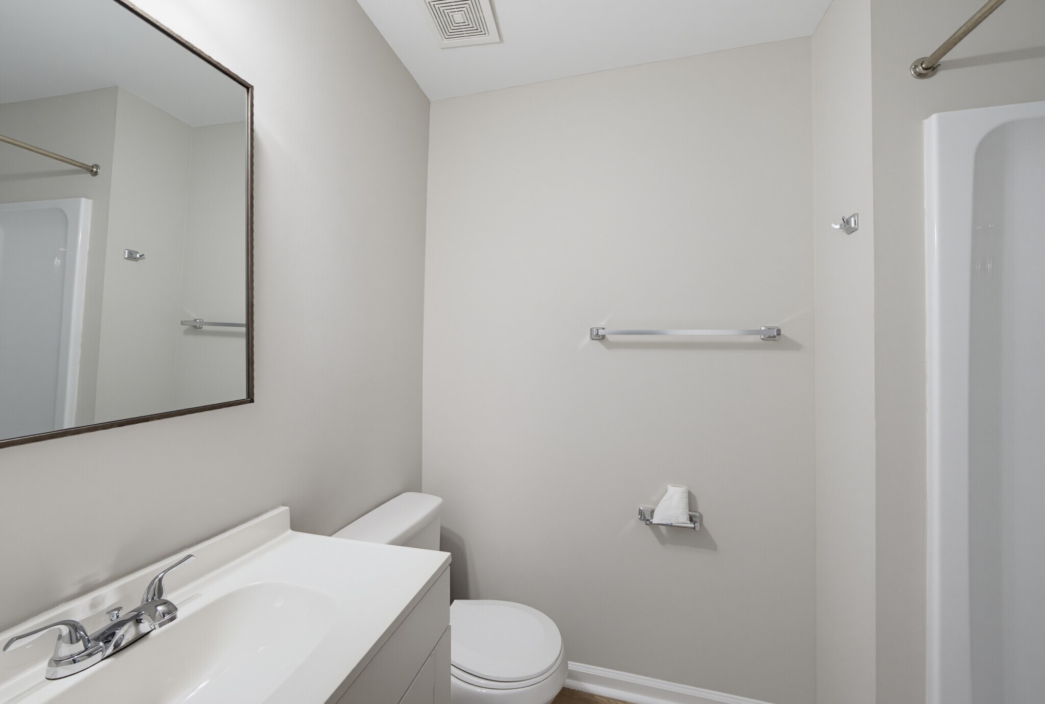 Primary Bedroom En Suite - 2030 Quaker Landing