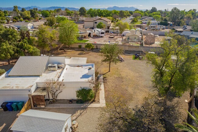Building Photo - 2321 E Enid Cir