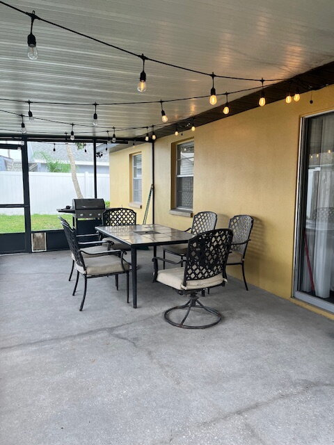 Building Photo - Beautiful Like New Home For Rent in Brandon!