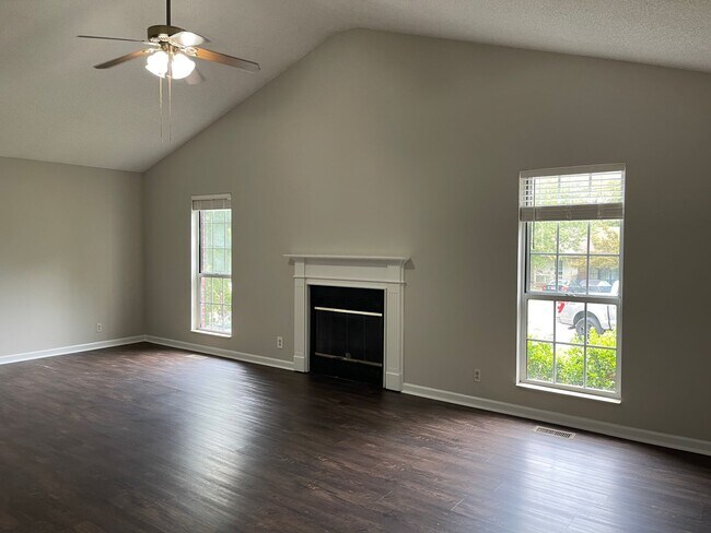 Building Photo - 1812 Barnwell Ct