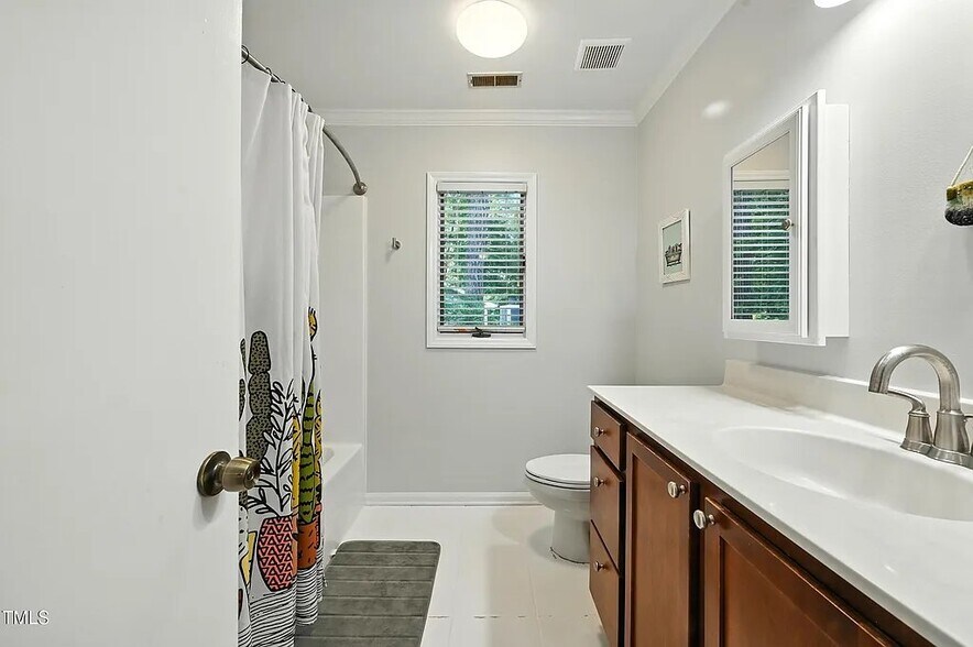 Building Photo - 4002 Westfield Dr