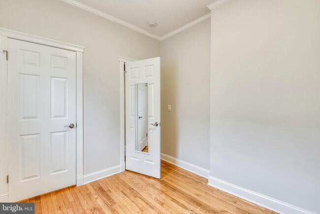 Building Photo - 214 E Monroe Ave