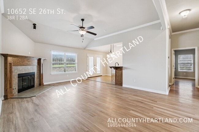 Building Photo - 10652 SE 26th St