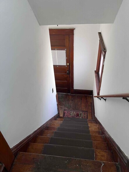 Building Photo - 3345 S 31st Ave