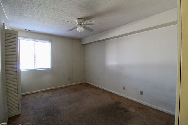Building Photo - 1018 Blue Ridge Dr