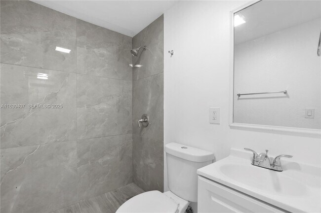 Building Photo - 607 SW 3rd St