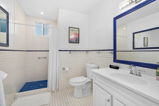 Building Photo - 145-147-147 Stanyan St