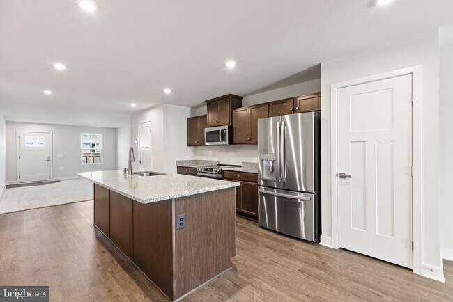 Building Photo - 4319 Southerby Dr