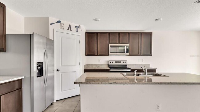 Building Photo - 16702 Carlton Pond St