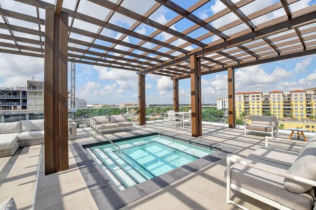 Building Photo - 200 SE Mizner Blvd