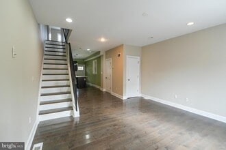 Building Photo - 2633 Tasker St