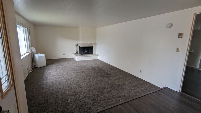 Building Photo - 309 S 300 W