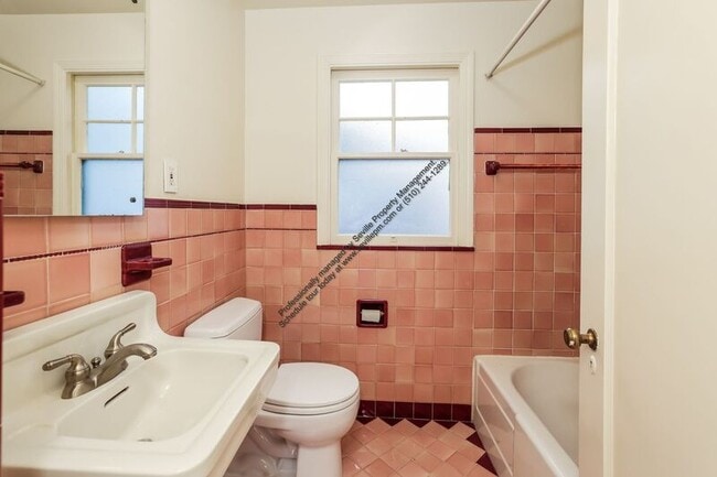 Building Photo - 27 Excelsior Ct