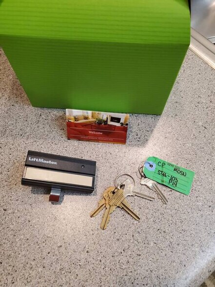 Building Photo - 501 Plaza Dr