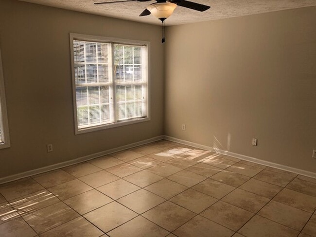 Building Photo - 3870 Spanner Way