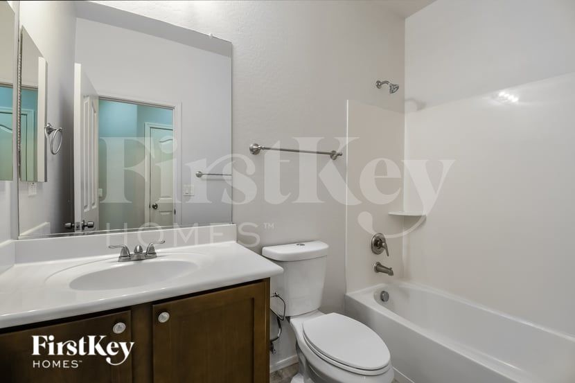 Building Photo - 4191 E Velasco St