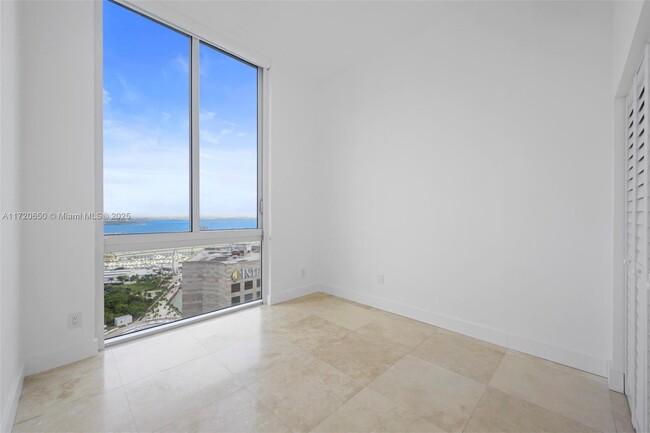 Building Photo - 325 S Biscayne Blvd