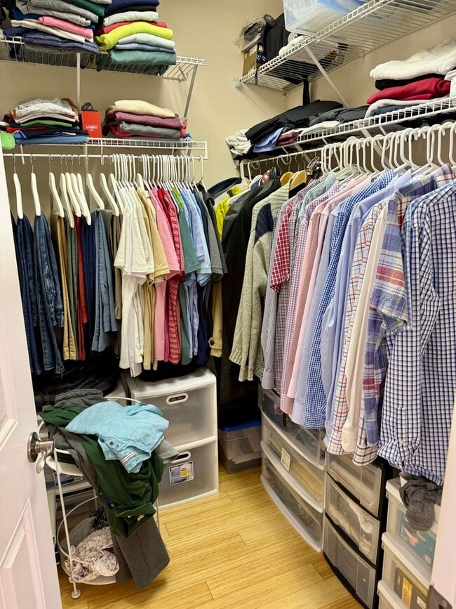 Building Photo - Carillon townhome in Gated Community