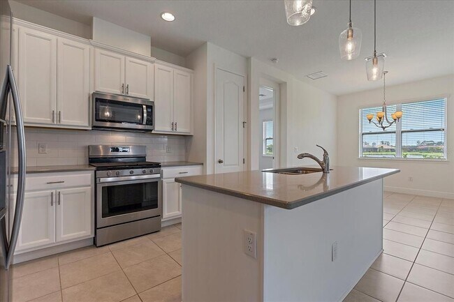Building Photo - 10123 Carnoustie Pl