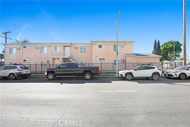 Building Photo - 400 W 109th St