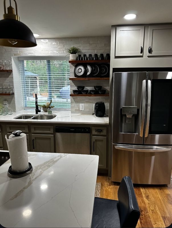 Building Photo - 2434 Rockcliff Rd SE