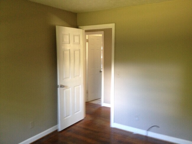 Building Photo - **ON HOLD**Total Electric** East Columbus, GA 3 Bedroom / 1 Bathroom Home for Rent***