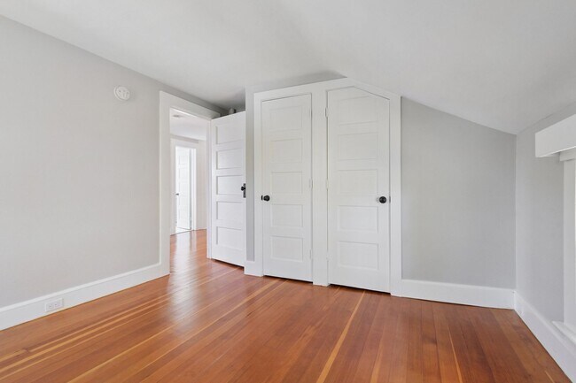 Building Photo - 9 Haigh Ave