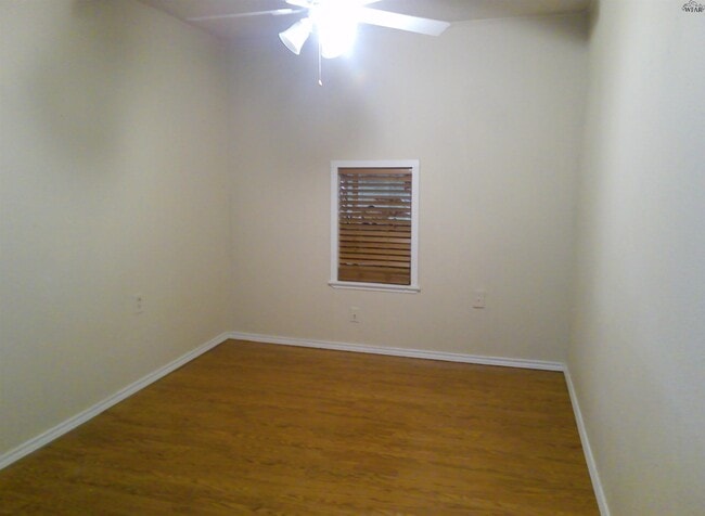 Building Photo - 5304 Burkburnett Rd