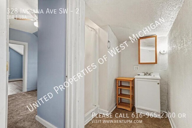 Building Photo - 328 Indiana Ave SW