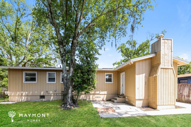 Building Photo - Charming 3-Bedroom Home Near Downtown Jack...