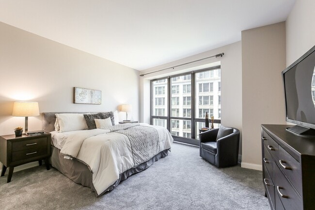 Building Photo - 130 N Garland Ct