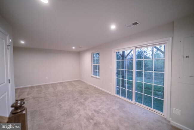 Building Photo - 9816 Cedarmass Cir