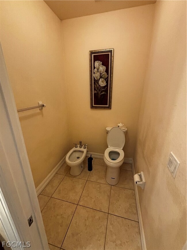 Building Photo - 903 Unice Ave N