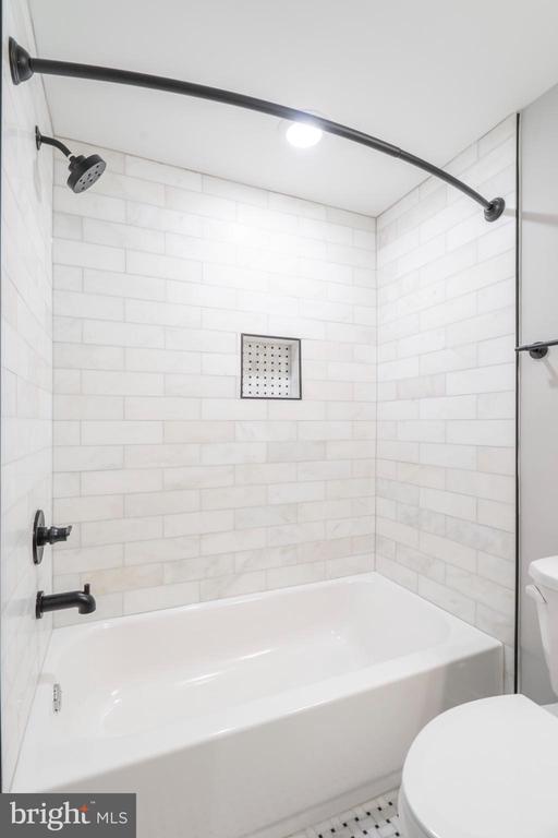 Building Photo - 435 N 35th St