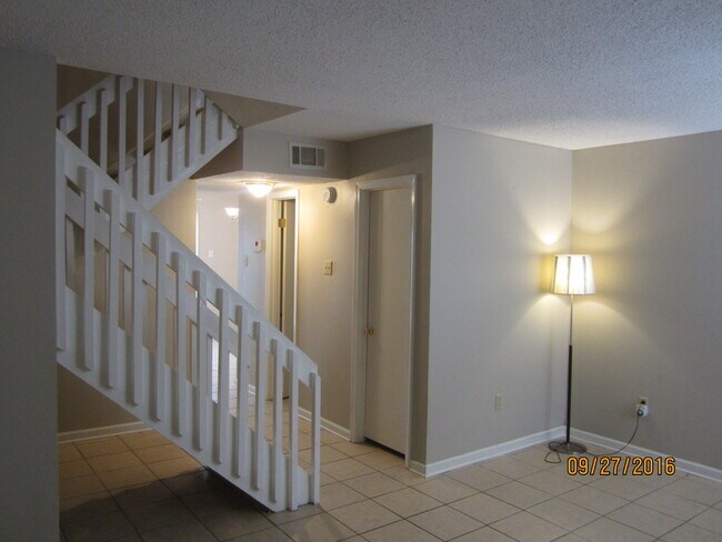 Building Photo - Cedar Park Village