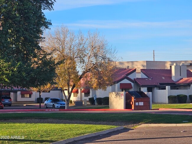 Building Photo - 2144 E Center Ln