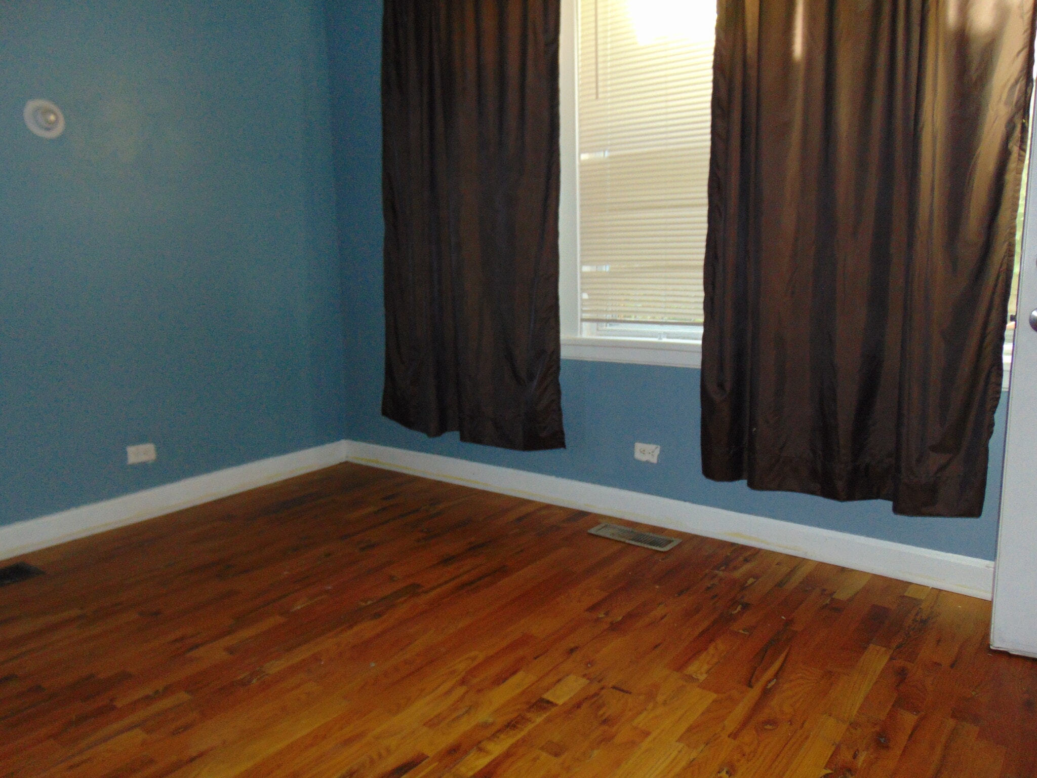 Building Photo - 8353 S Brandon Ave