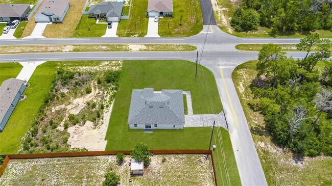 Building Photo - 5107 SW 164th Street Rd