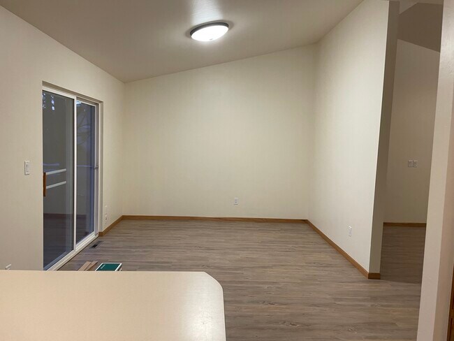 Dining room - 1023 Rolling Meadows Dr