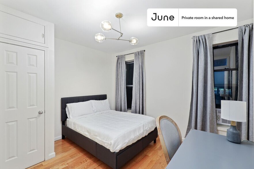 Primary Photo - Room in Shared 4 bed/1 bath home